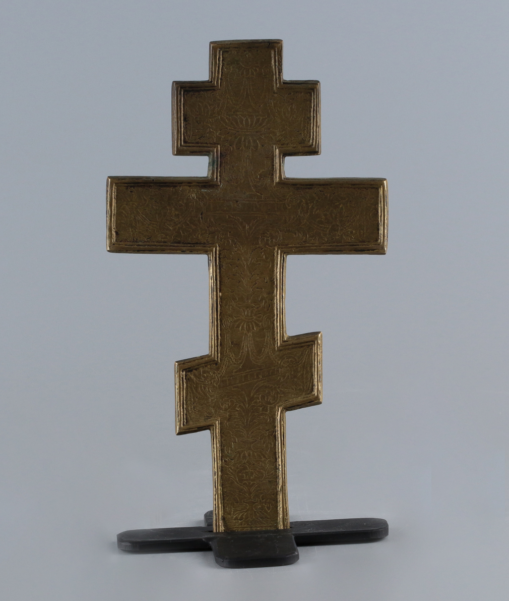 Крест Распятие Христово с эмалью 00134-24